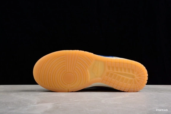 Bagel Montreal Nike DZ4853-200 Sesame Dunk Low 0301